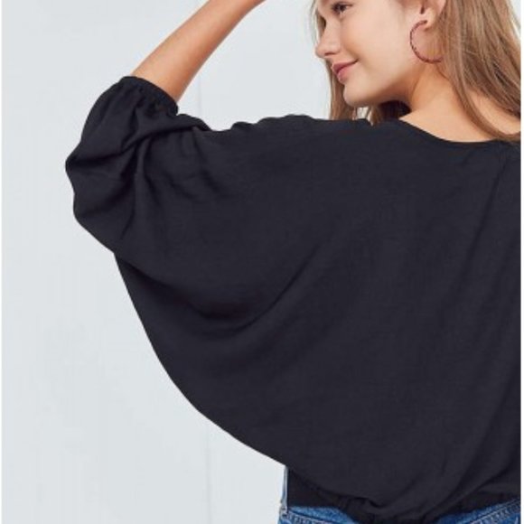 Elegant Black Women's Top - Picture 5 of 5